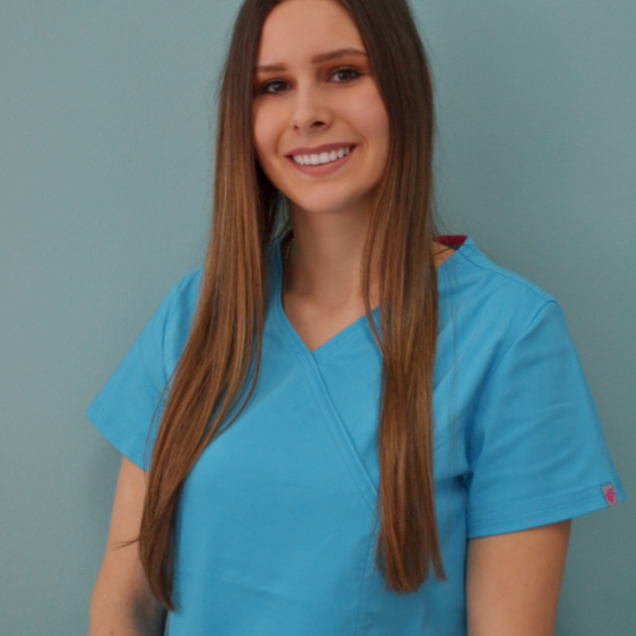 Portret Nevenke Stanojlović, medicinske sestre u stomatološkoj ordinaciji